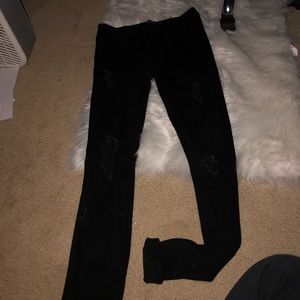 HOLLISTER BLACK SKINNY RIPPED JEANS